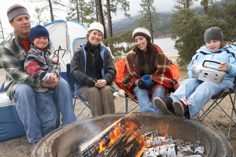 33 Fun Winter Camping Activities For The Whole Family